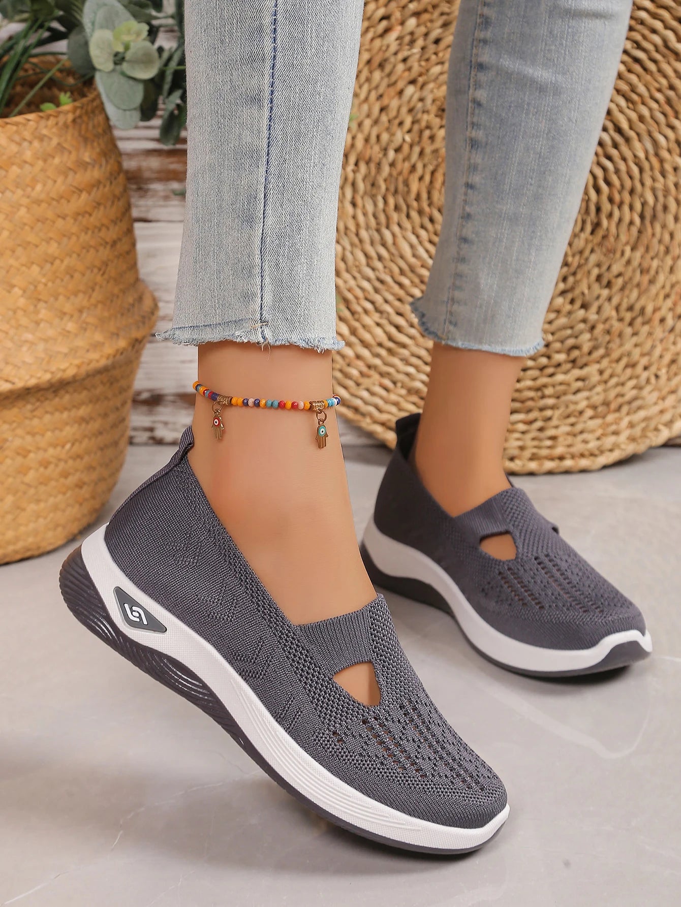 Women's shoes Solid Color Breathable Sneakers casual sneaker/women's summer sneakers Low-top Knitted Casual Shoes Mom Shoes