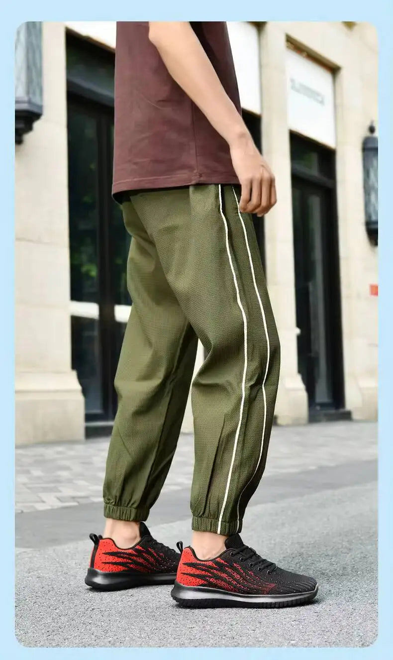 2026 Chef Non-Slip Four Seasons Breathable Hotel Work Light/Outdoor Men's Plus Size Casual Sports Walking Shoes