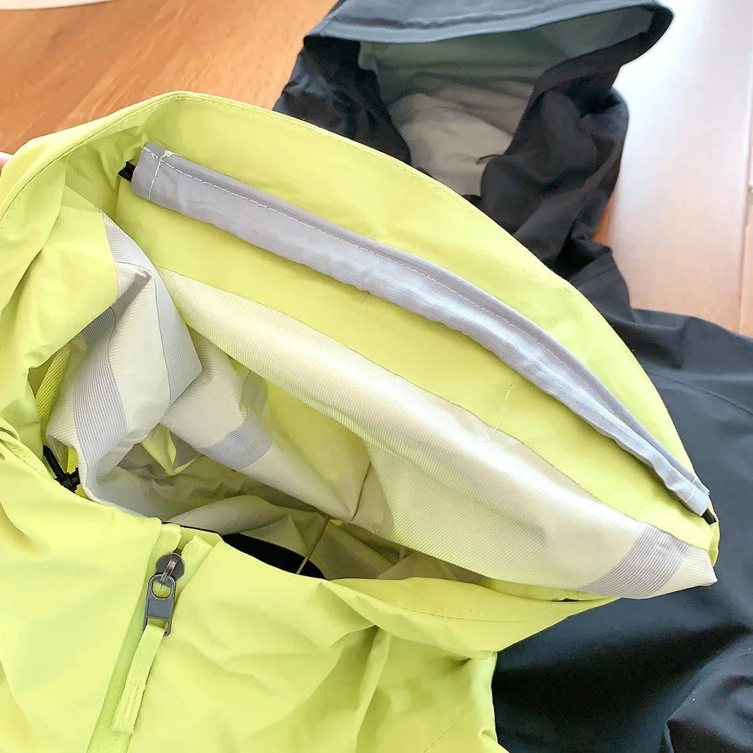 2026 New Storm Jacket Lovers Outdoor Sports Camping Mountain Skiing/Trend Fashion British Wind Leisure Waterproof Storm Jacket