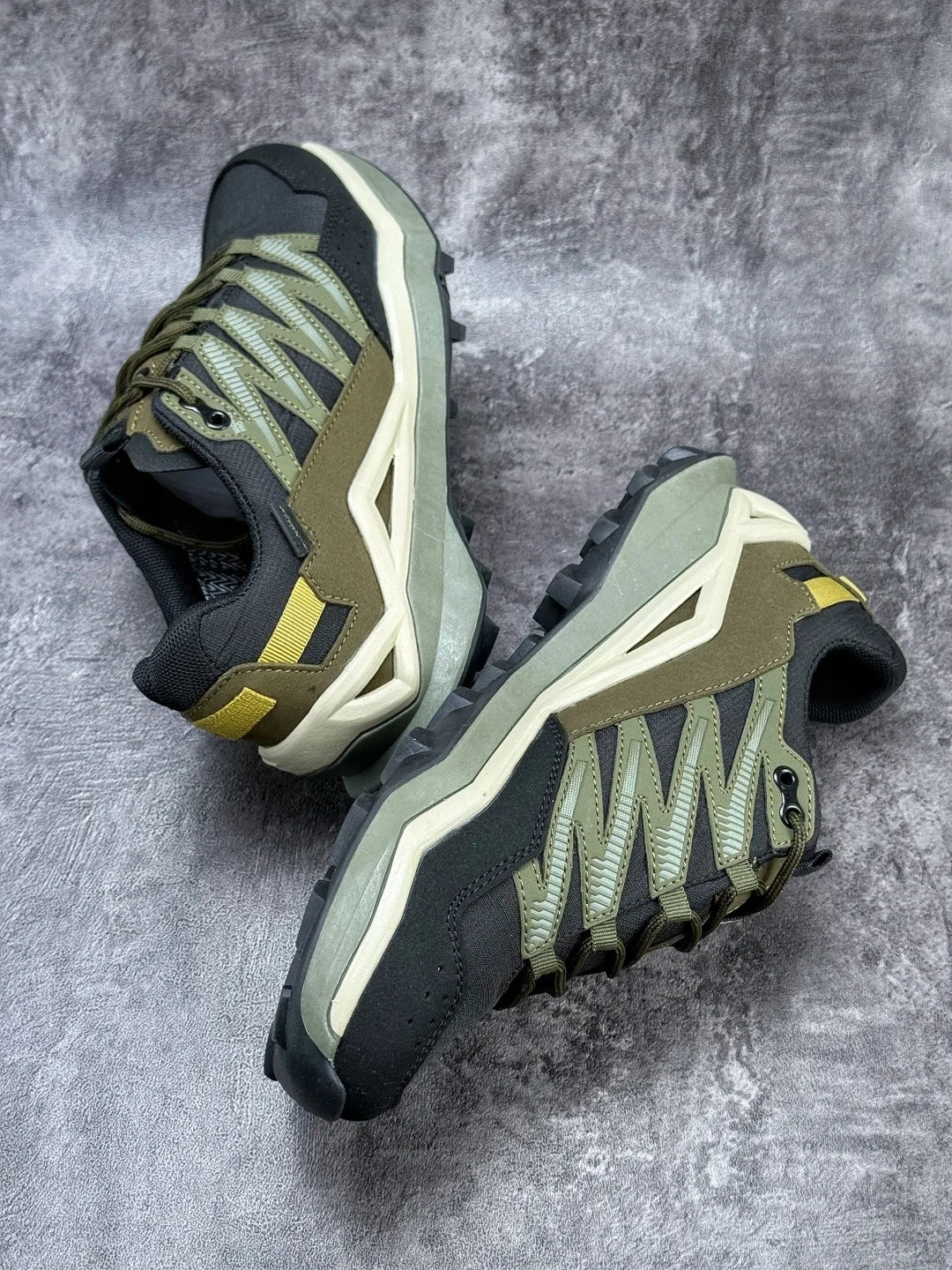 Office‑casual Matching Skate Board Shoes Men Casual Low‑top Sneakers/Simple Elegant Appearance Non‑slip Wear‑proof Rubber Shoe