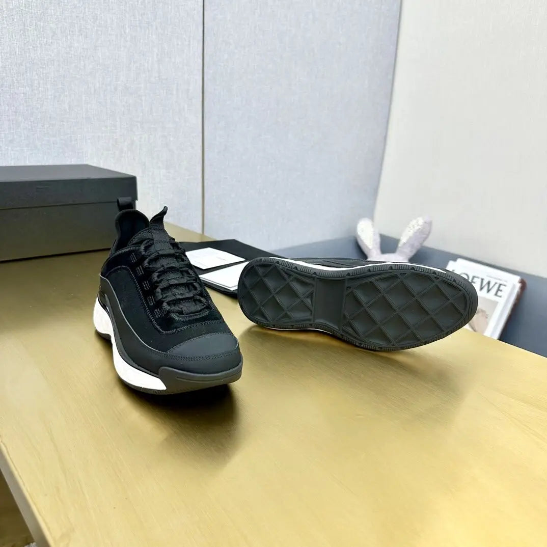 Solid Black Minimalist Unisex Casual Skate Shoes Fully Wrapped Toe Cap/Flat Skate Sneakers Abrasion Resistant Rubber Outsole