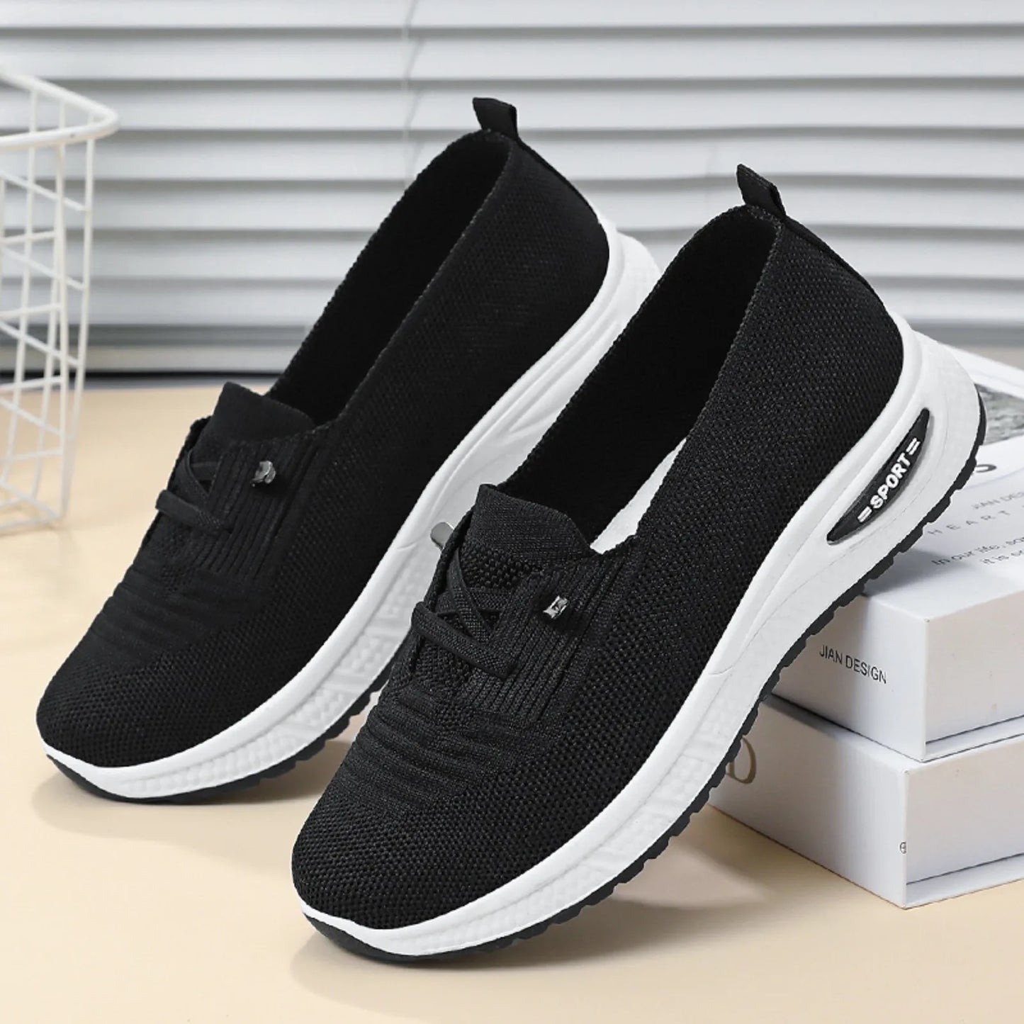 Women's Casual Shoes Lightweight Tennis Running Sports Shoes/Spring Summer Mesh Shoes Soft Breathable Comfortable Flat Shoes