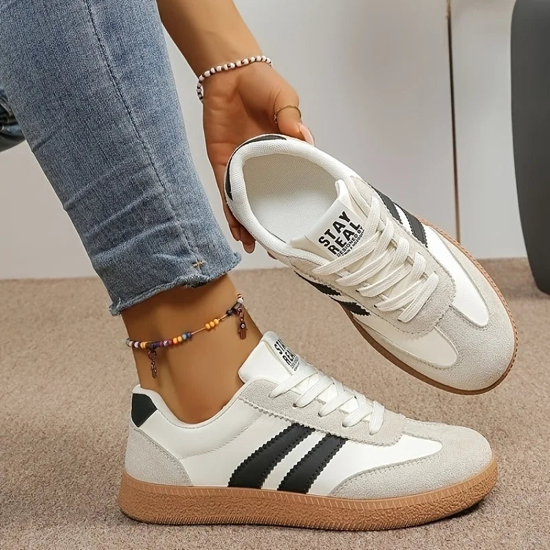 Women's Retro Lace Up Sneakers Patchwork Fabric Upper 3 Stripe Decor/Gum Rubber Sole Lightweight Casual Walking Shoes Fashion Low Top