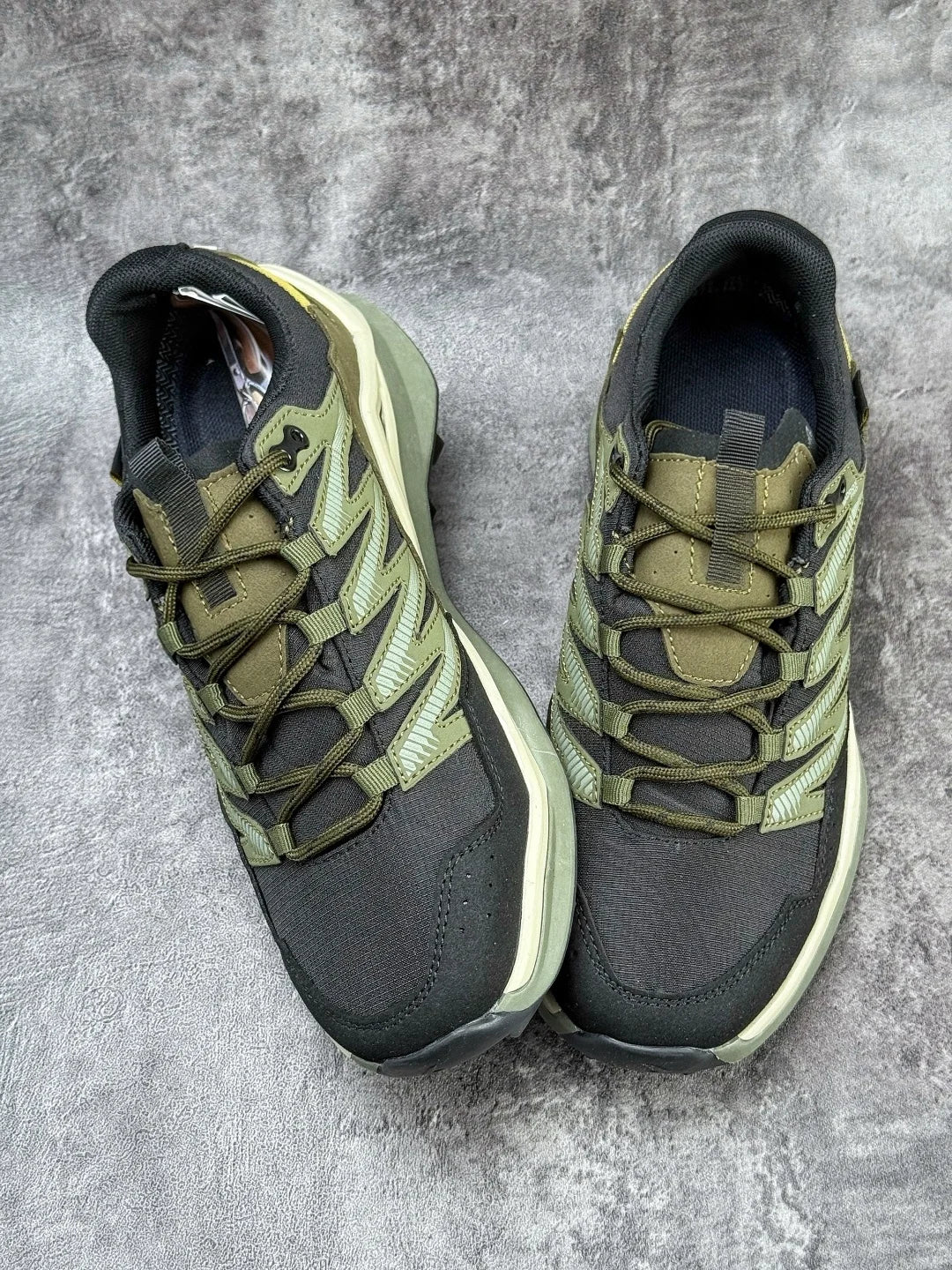 Office‑casual Matching Skate Board Shoes Men Casual Low‑top Sneakers/Simple Elegant Appearance Non‑slip Wear‑proof Rubber Shoe