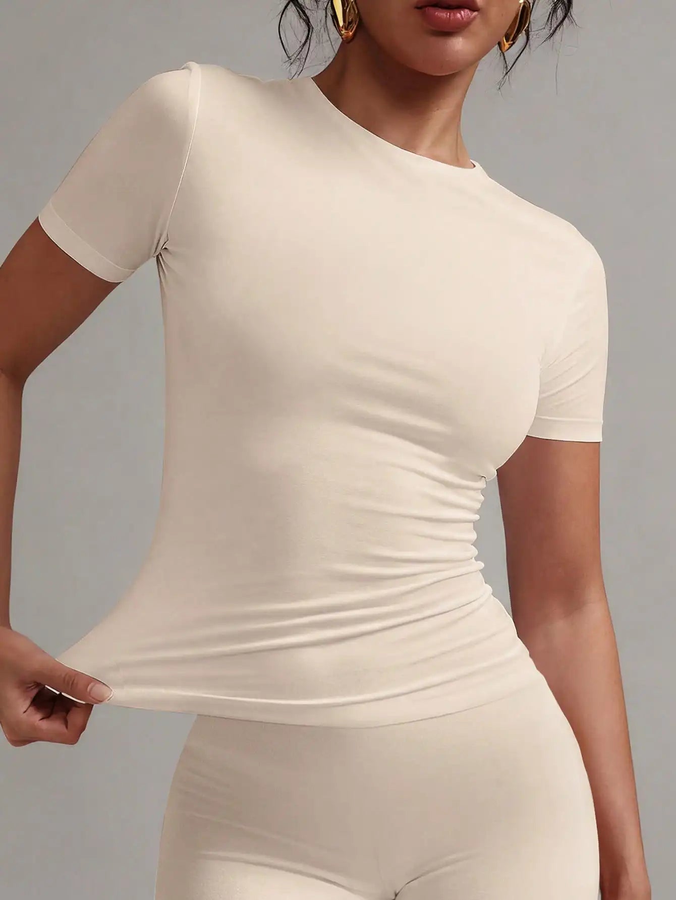 Women's White Solid Round Neck Short Sleeve/Fitted T-Shirt for Summer Casual Wear