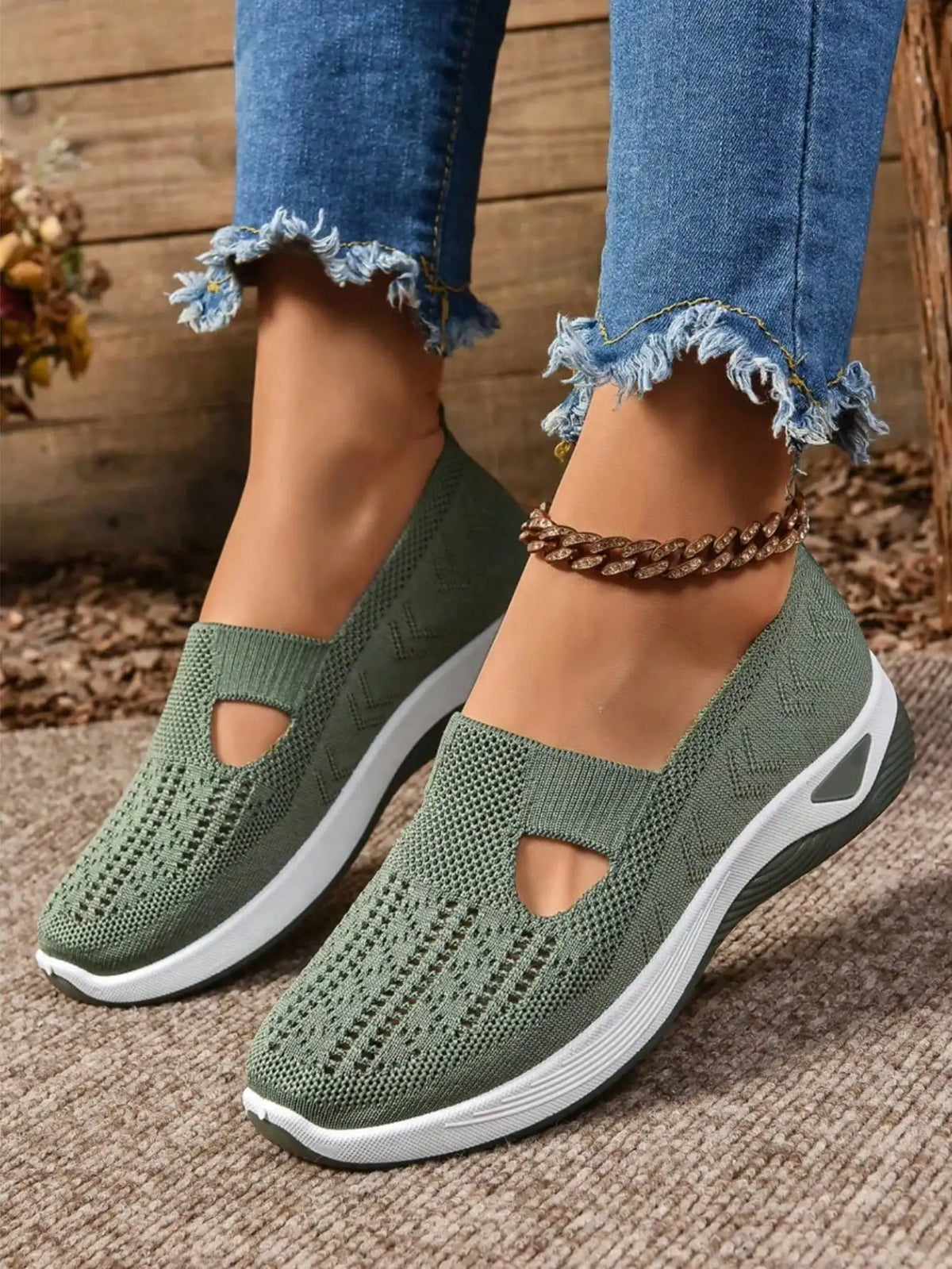 Women's Orthopedic Comfort Slip on Sneakers With Arch Support/And Skin-Friendly Foam Lightweight Walking Shoes Soft Cushioning