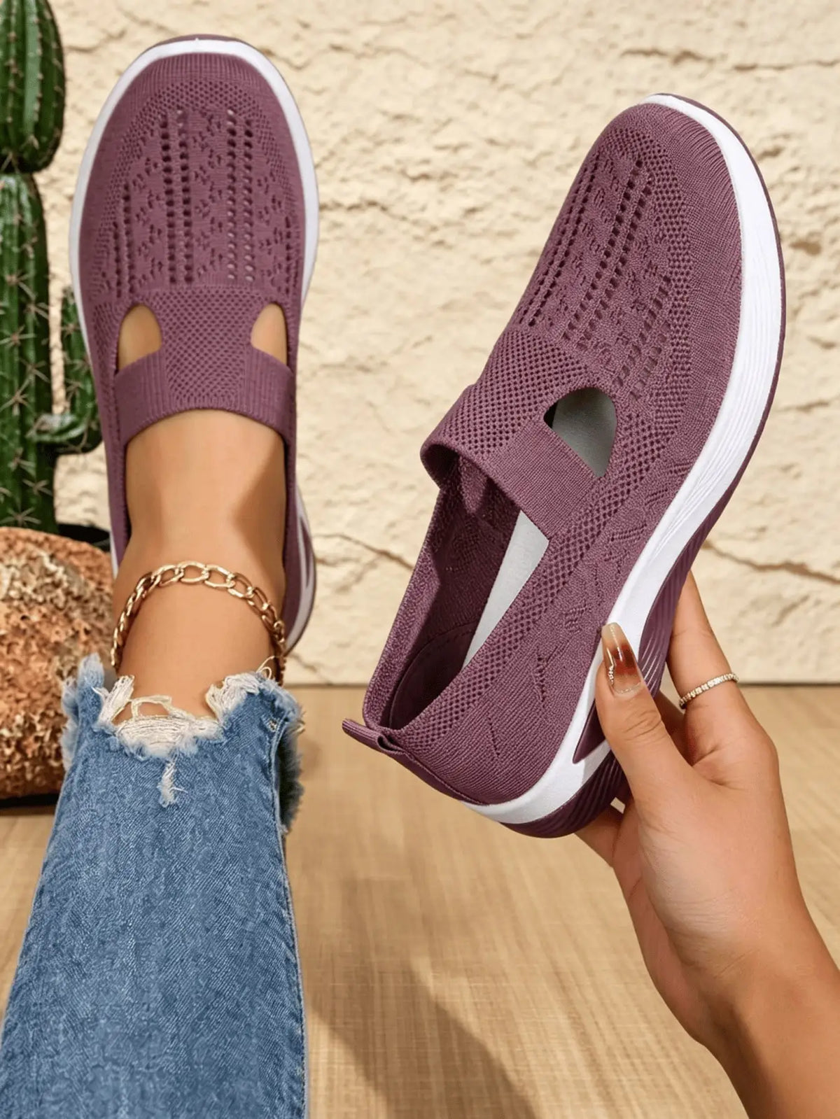 Women's Orthopedic Comfort Slip on Sneakers With Arch Support/And Skin-Friendly Foam Lightweight Walking Shoes Soft Cushioning