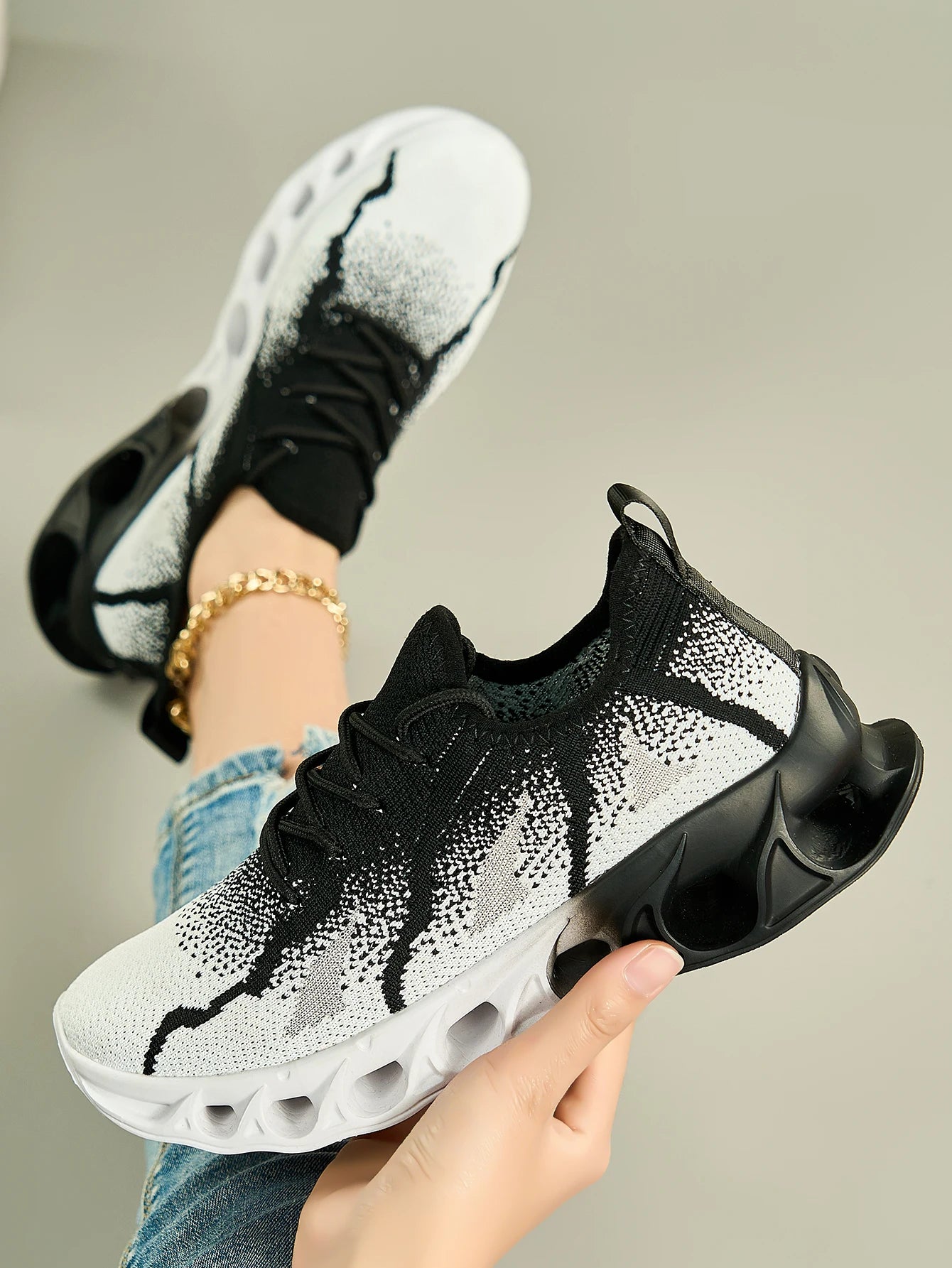 Women's running shoes lightweight mesh breathable and comfortable/flat soft tennis sports shoes for women