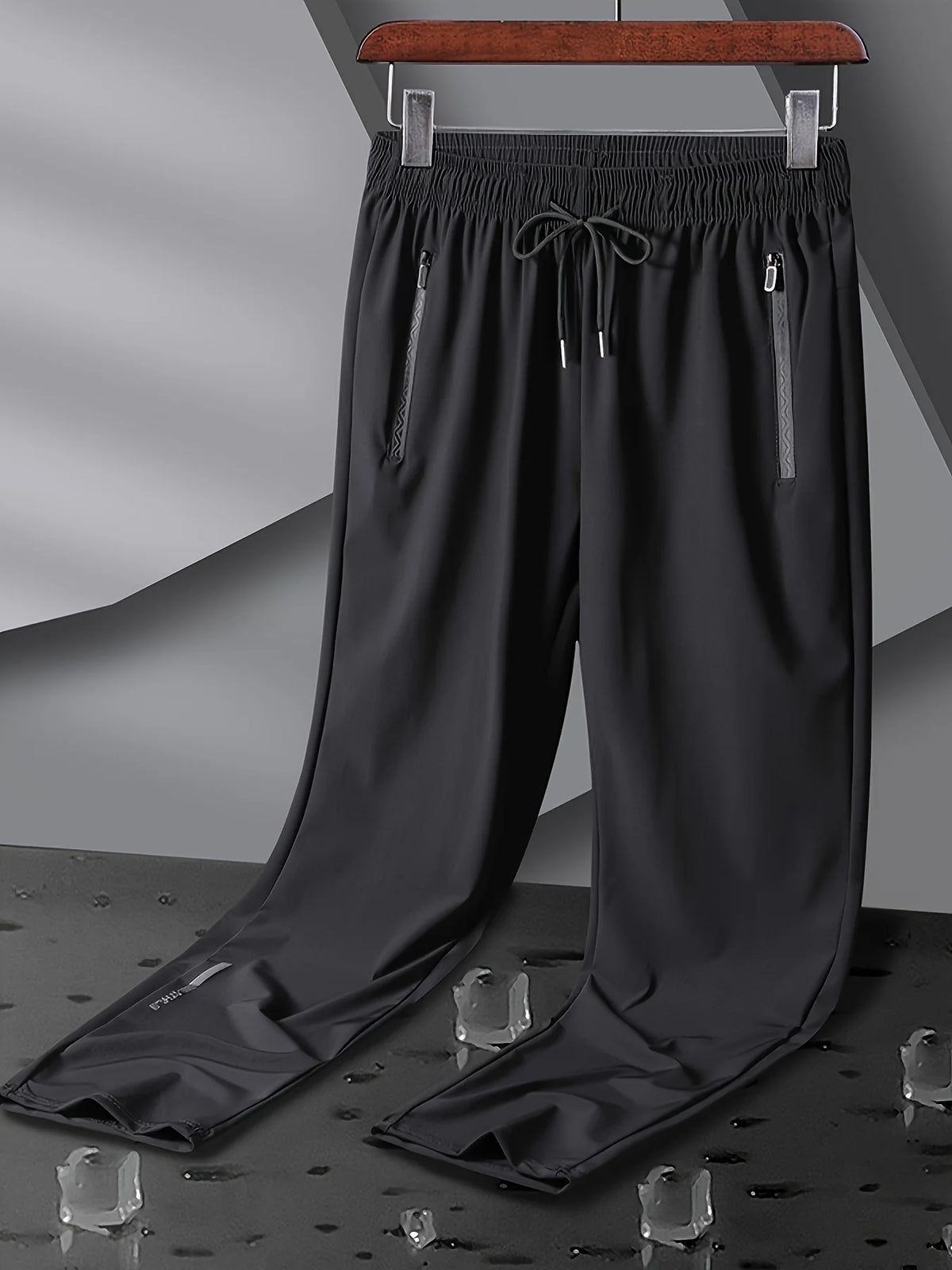 Men Breathable Quick Dry Sports Pants Moisture Wicking Trousers/with Reflective Print Drawstring Pockets & Zipper Details Outdoor Pants