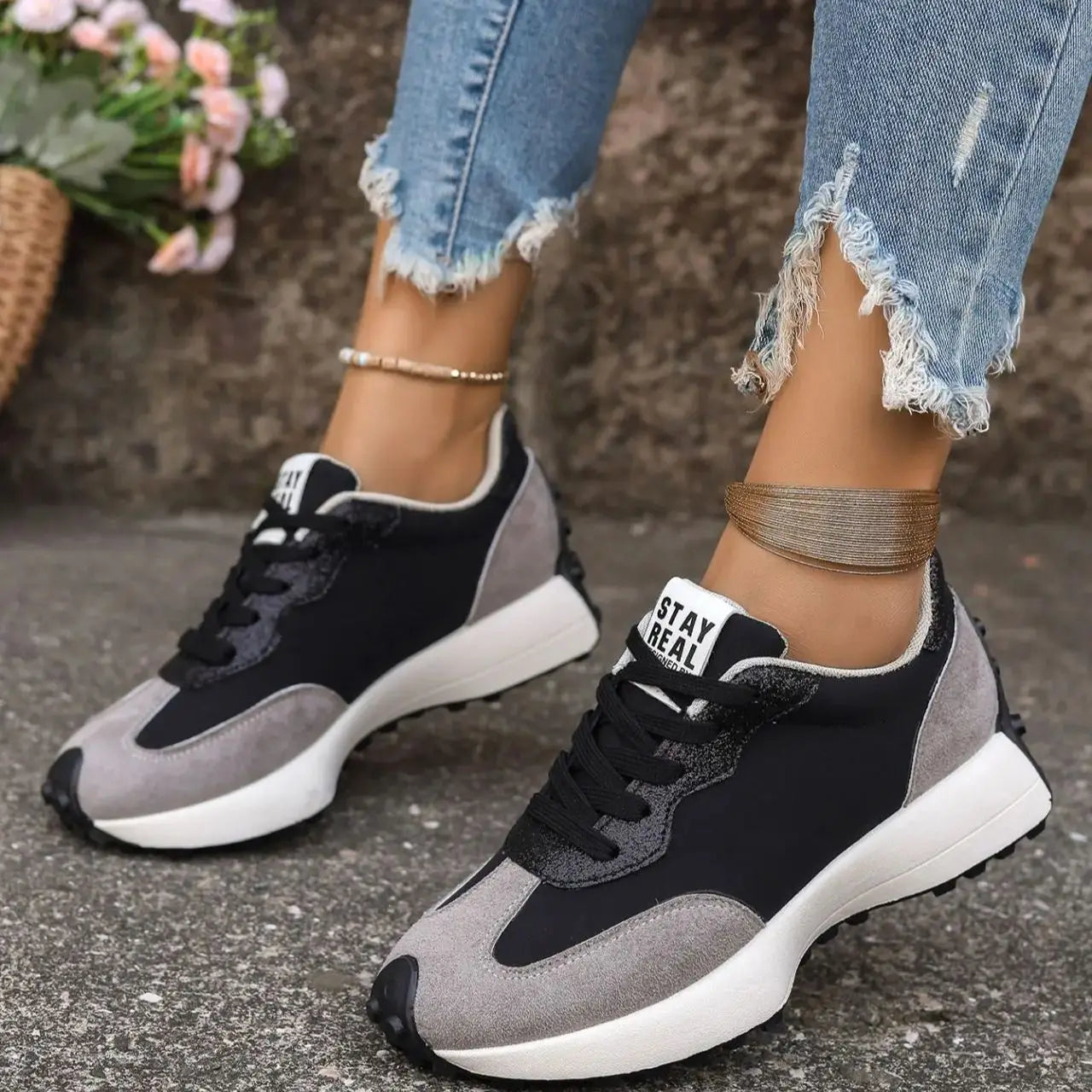 Women's Classic Black Gray Sneakers Retro/Lace-Up Casual Shoes Comfortable Non-Slip Platform Trainers
