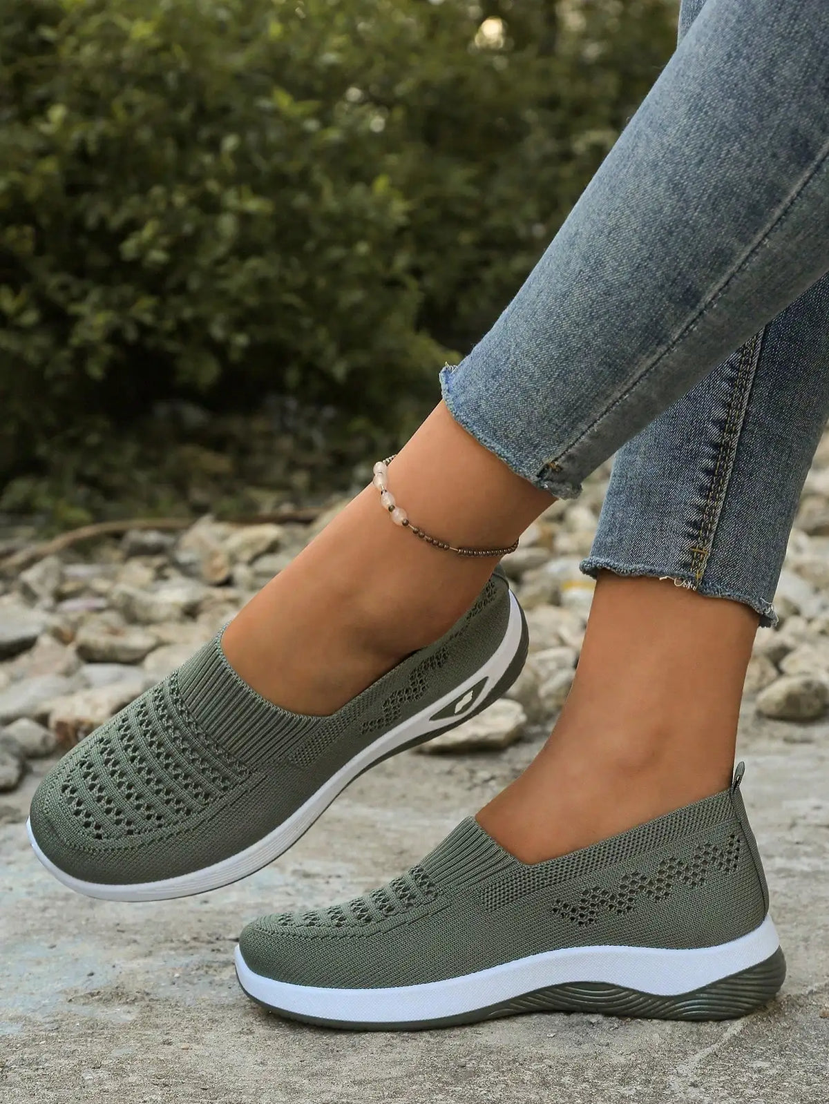 Women's Orthopedic Comfort Slip on Sneakers With Arch Support/And Skin-Friendly Foam Lightweight Walking Shoes Soft Cushioning